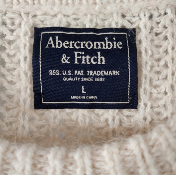 Abercrombie Cozy Cream Sweater - Picture 2 of 4